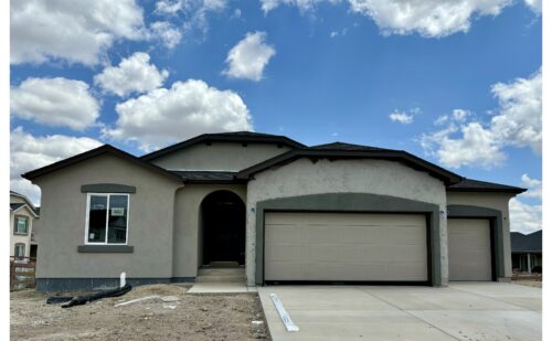 Spacious Ellingwood Cottage by Toll Brothers: 4,017 sq. ft. ranch with 5 bedrooms, 3.5 bathrooms, and 3-car garage.