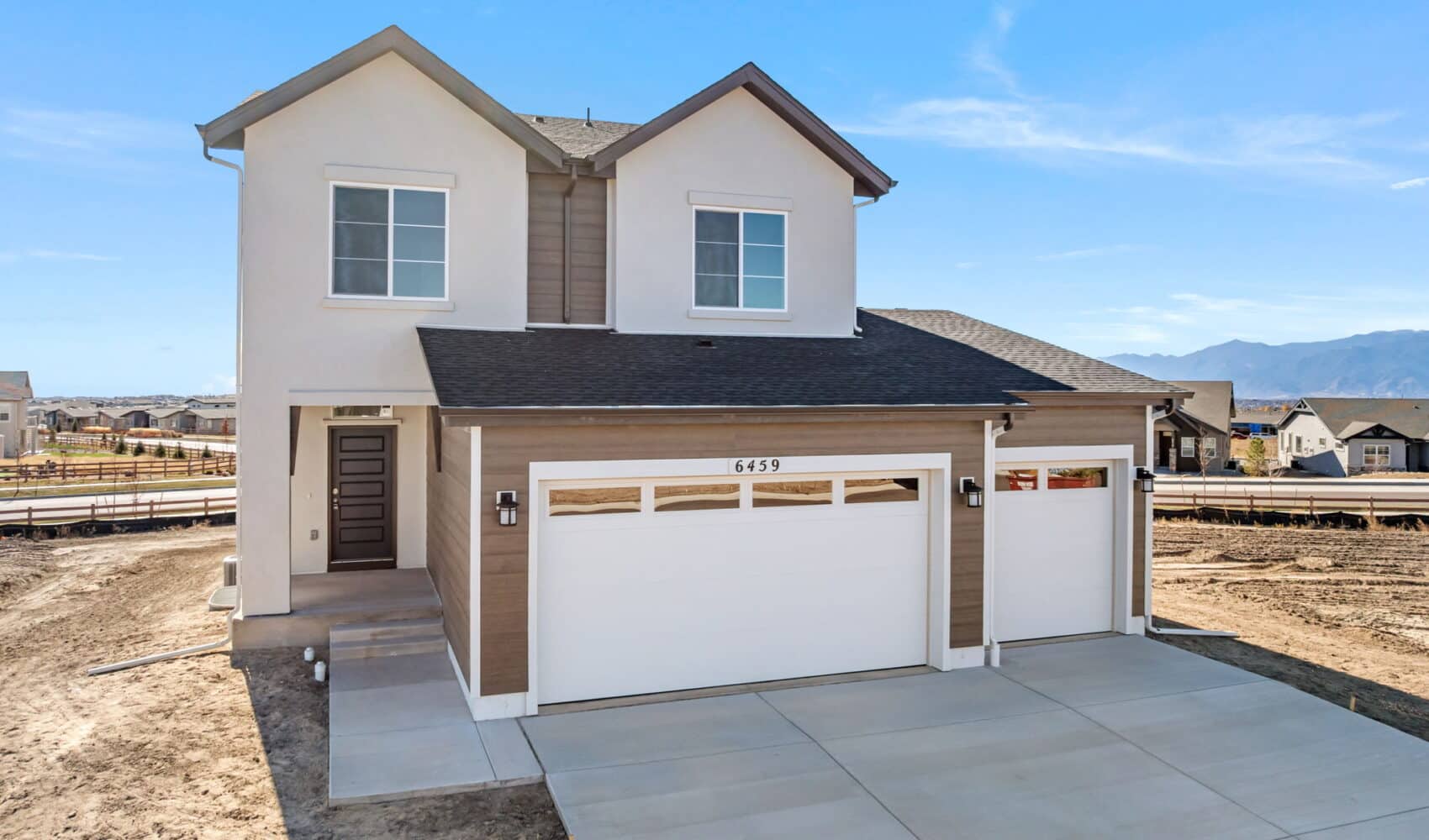 Ranch Home with fireplace
