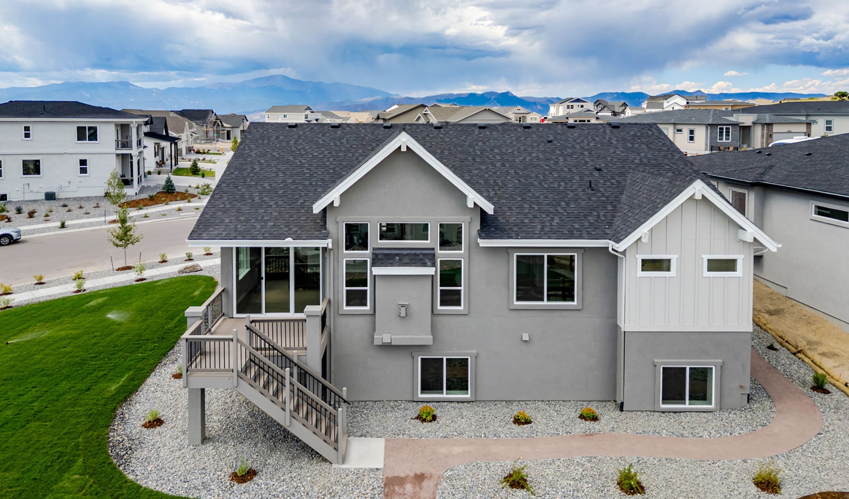 6408 Loaderman Drive - 3 Bathrooms Home