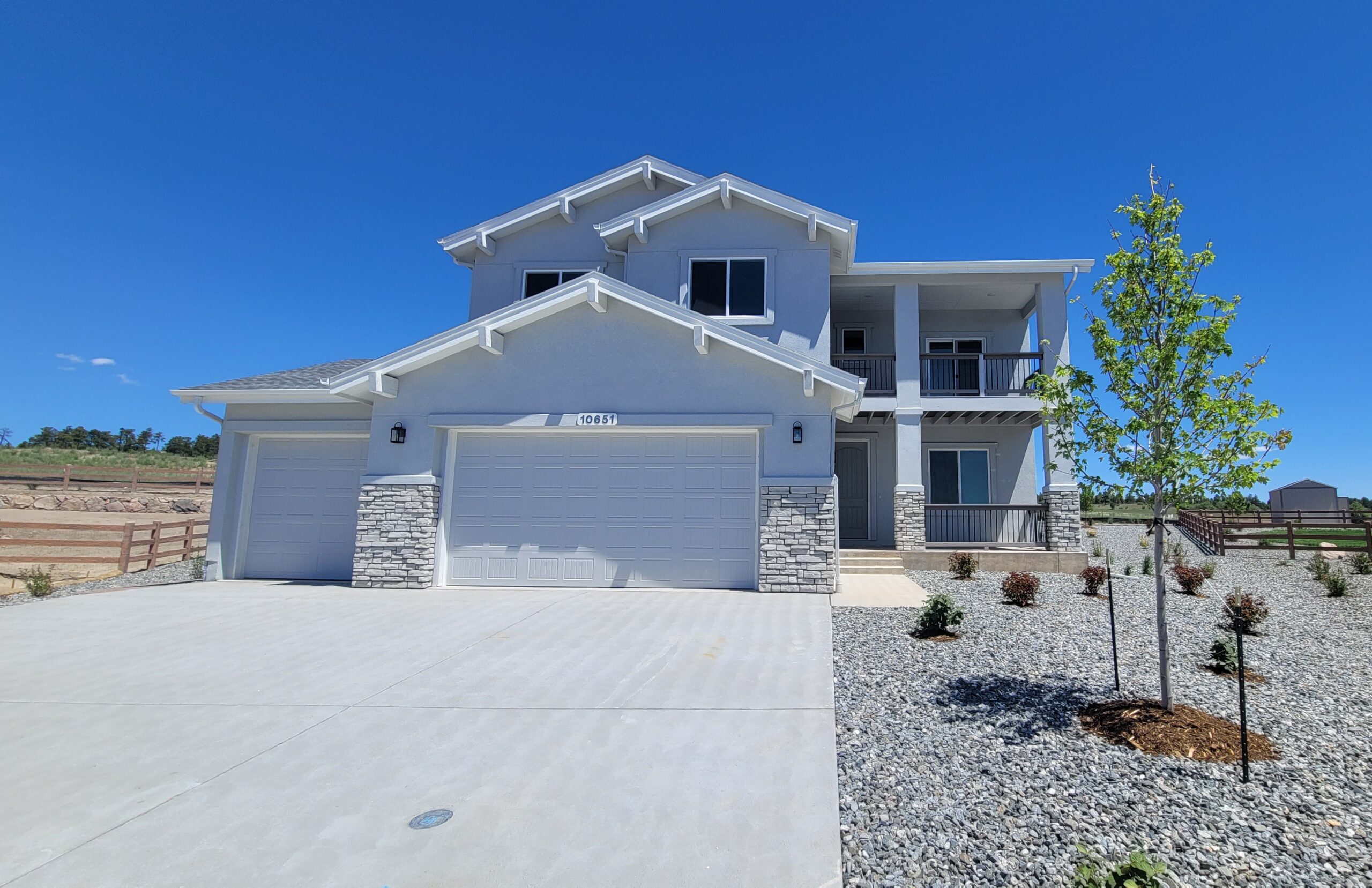 10651 Wolf Lake Drive — 4-Bedroom Craftsman Home